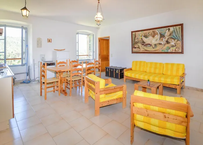 1 Bedroom Amazing In Apartment *